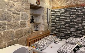 Luxury Art Room